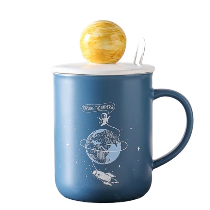 mug astronaute en orbite autour de la terre